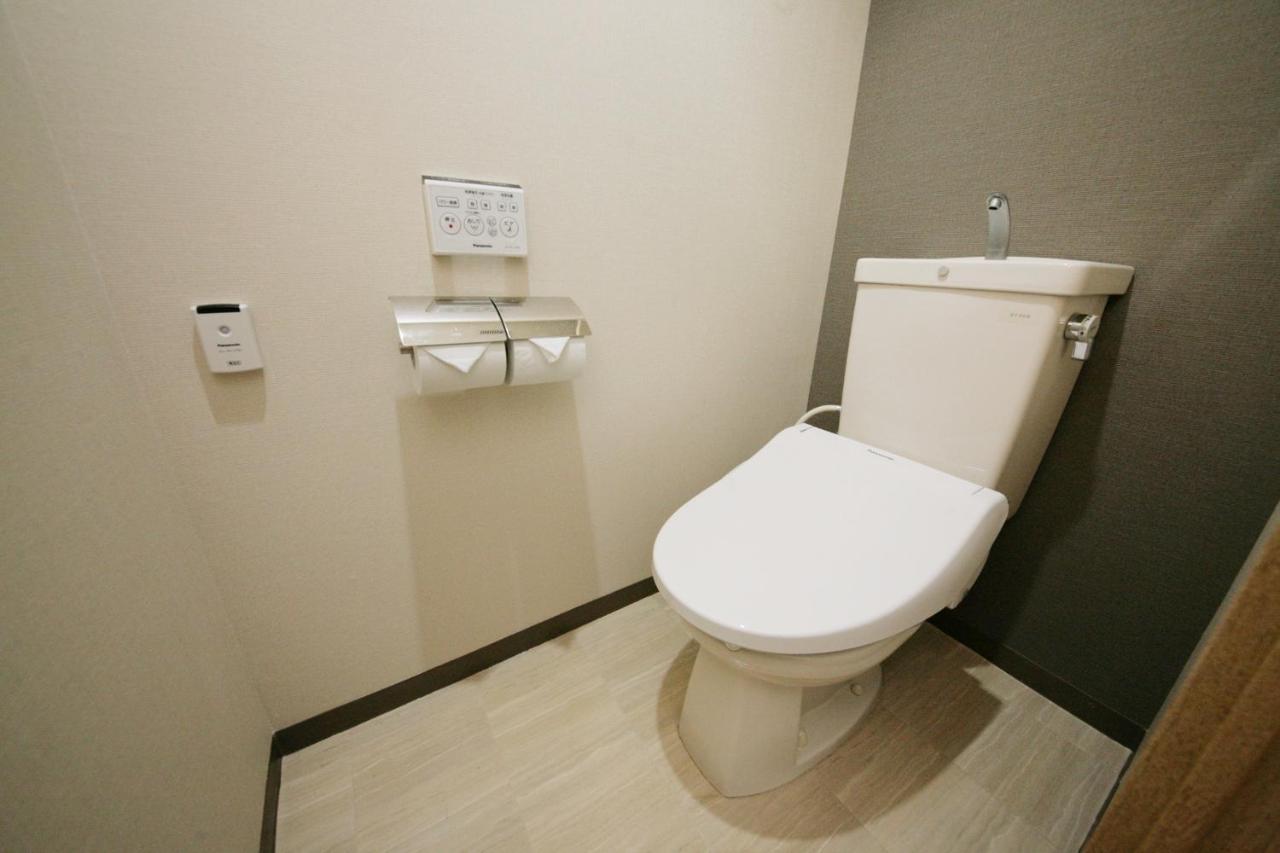 Toho Hotel Fukuoka Tenjin / Vacation Stay 78155 Екстериор снимка